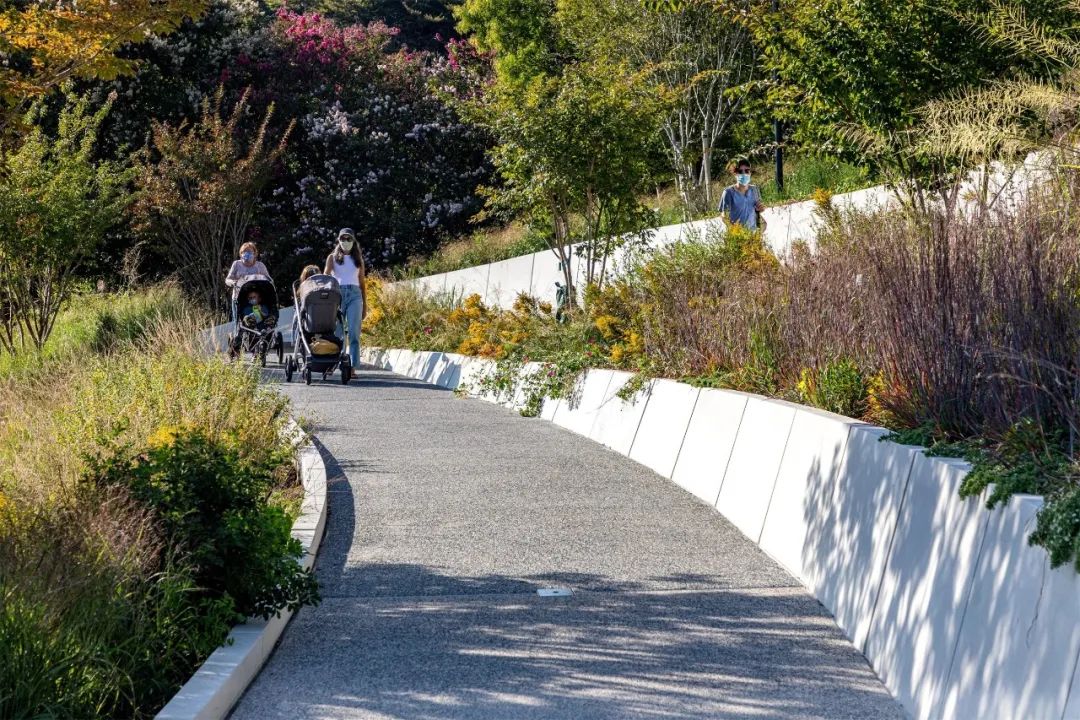 紐約市布魯克林Robert W. Wilson Overlook公園／Weiss/Manfredi