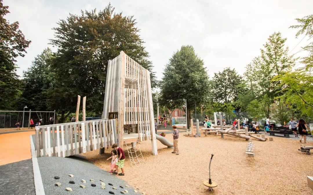 兒童遊樂場Hoyt-Sullivan Park Playground／Earthscape+Klopfer Martin Design Group