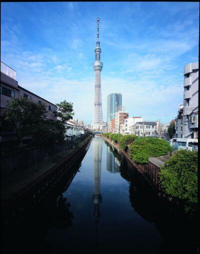 從北十間川看東京晴空塔。希望善用設計的力量、表現出日本的技術・智慧和美感的藝術品;圖片提供:日建設計/Photography:Ryota ATARASHI