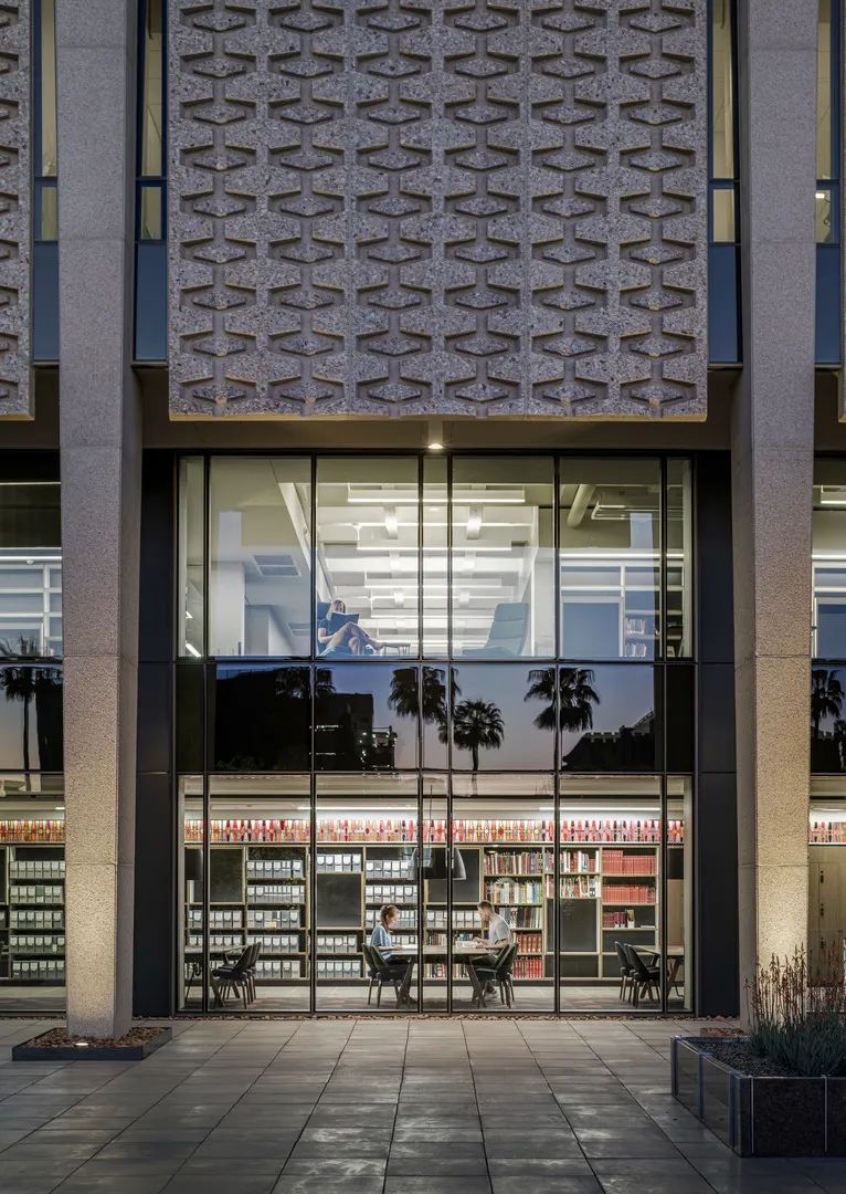 亞利桑那州立大學海登圖書館改造 Arizona State University Hayden Library Reinvention／Ayers Saint Gross