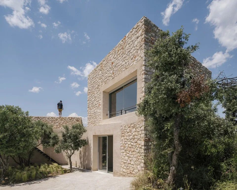 石材組成的建築空間© Imagen Subliminal 西班牙住宅Villa Icaria／Arquitectura al descubierto