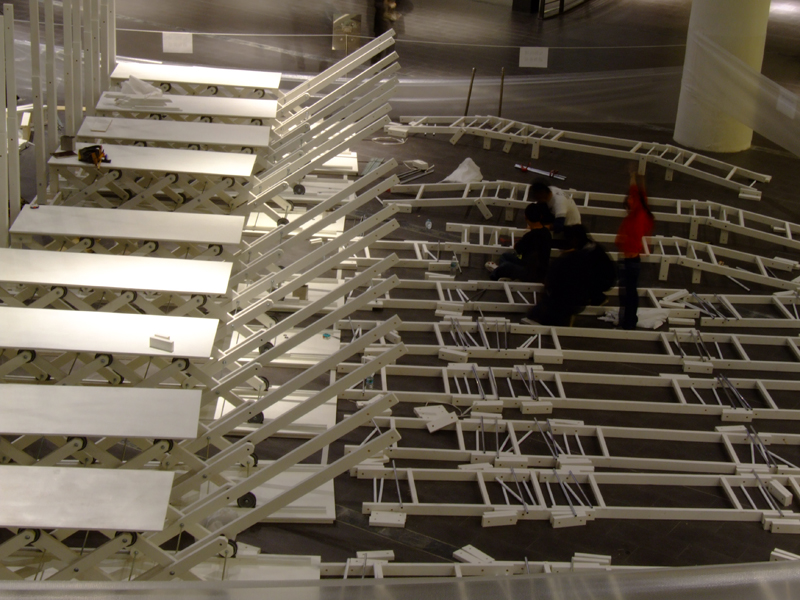 2006年國美館Co6 台灣前衛文件展，主題空間裝置「動•物」Motile Space／漆志剛