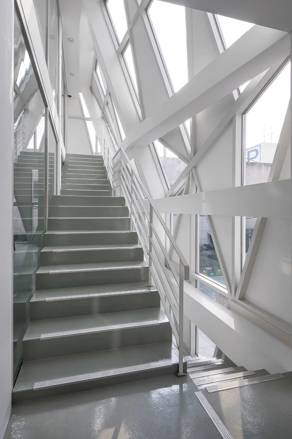 首爾面牧洞市場客服中心／UnSangDong Architects 韻生同建築師事務所