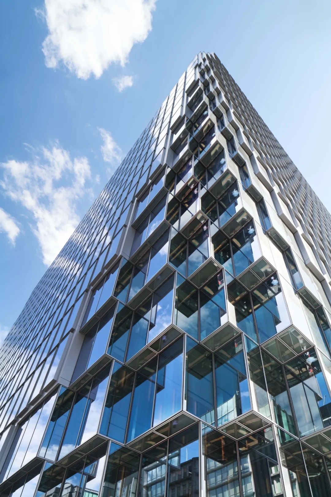 OMA 天神ビジネスセンター 福岡天神商務中心 辦公大樓 Rem Koolhaas Japan