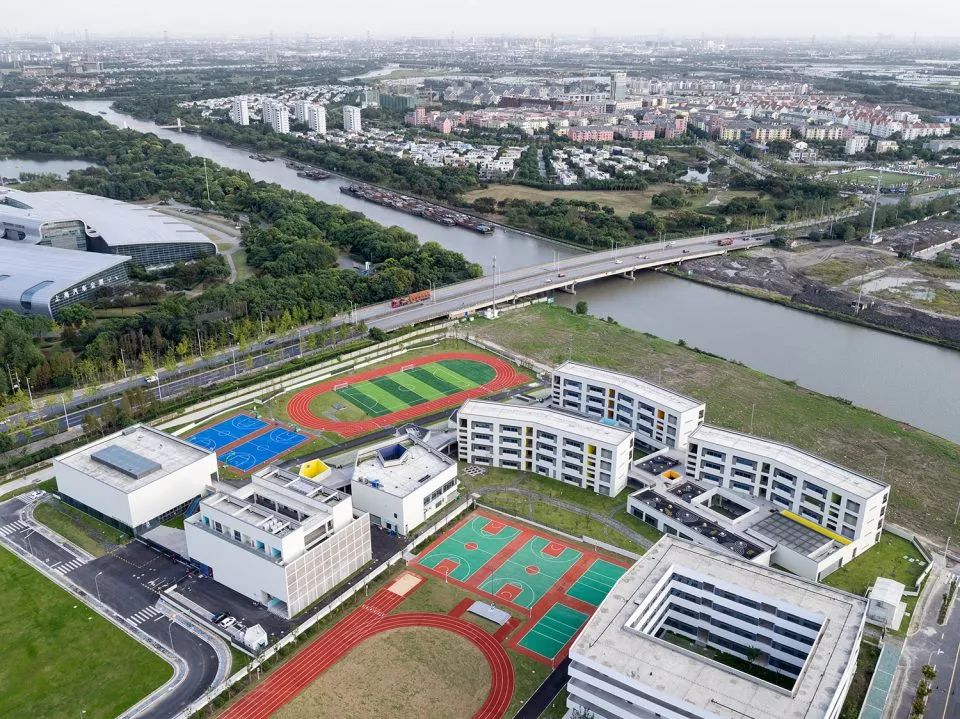 鳥瞰上海嘉定同濟大學附屬實驗小學／劉宇揚建築事務所