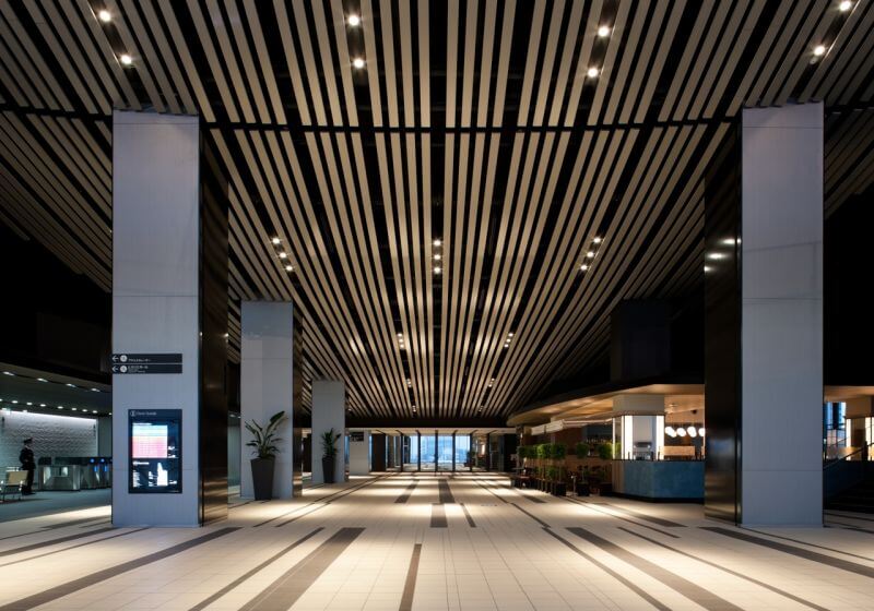 Skylobby。利用空中大堂轉運及連結不同機能，創造新的可能；©Shibuya Hikarie／攝影：SS Co.,Ltd.／照片提供：東急電鐵、日建設計