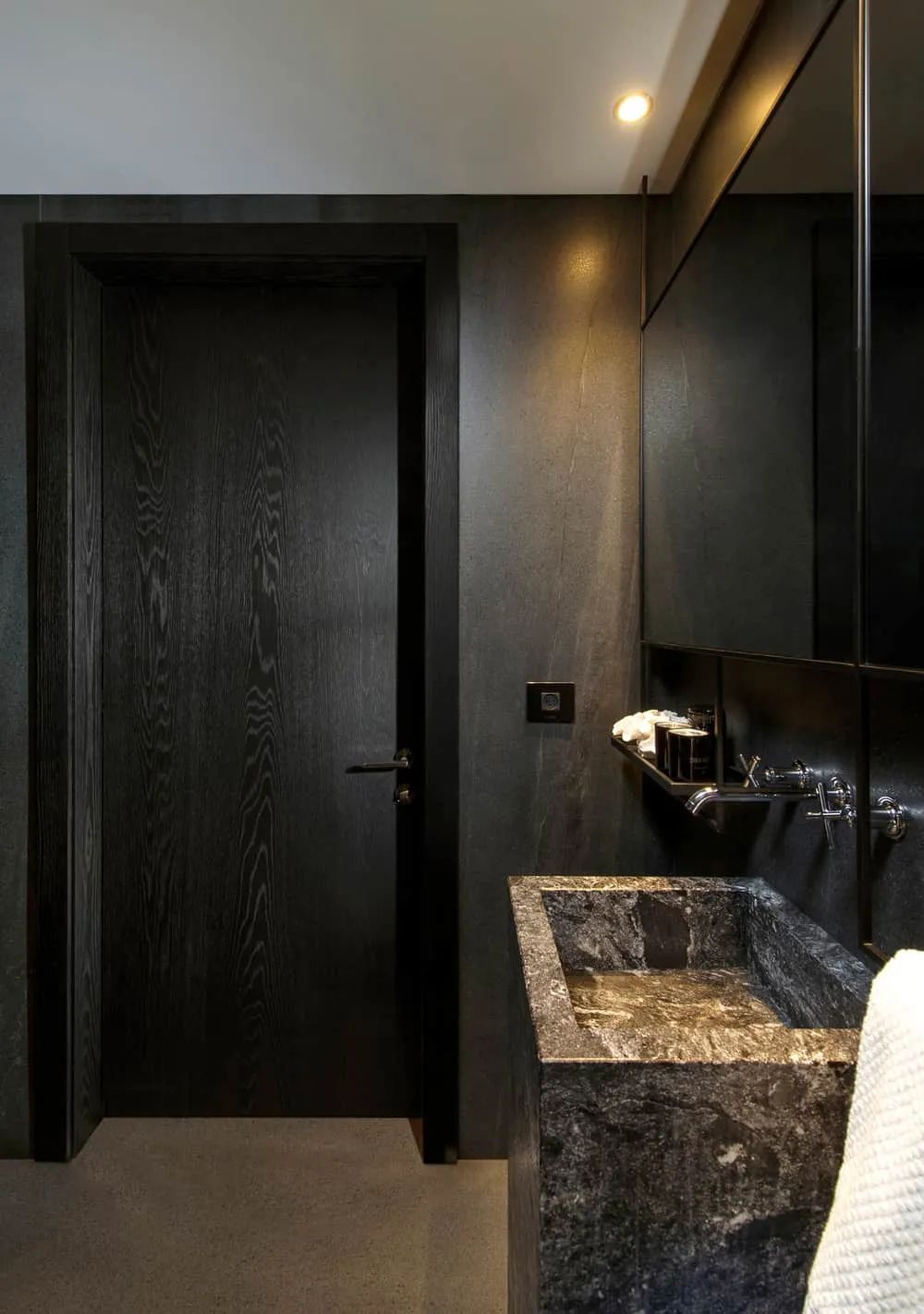 衛浴空間 洗手間 廁所 浴室  以色列豪華公寓頂樓室內設計 Israel Interior Design Weiss Penthouse／K.O.T Architects