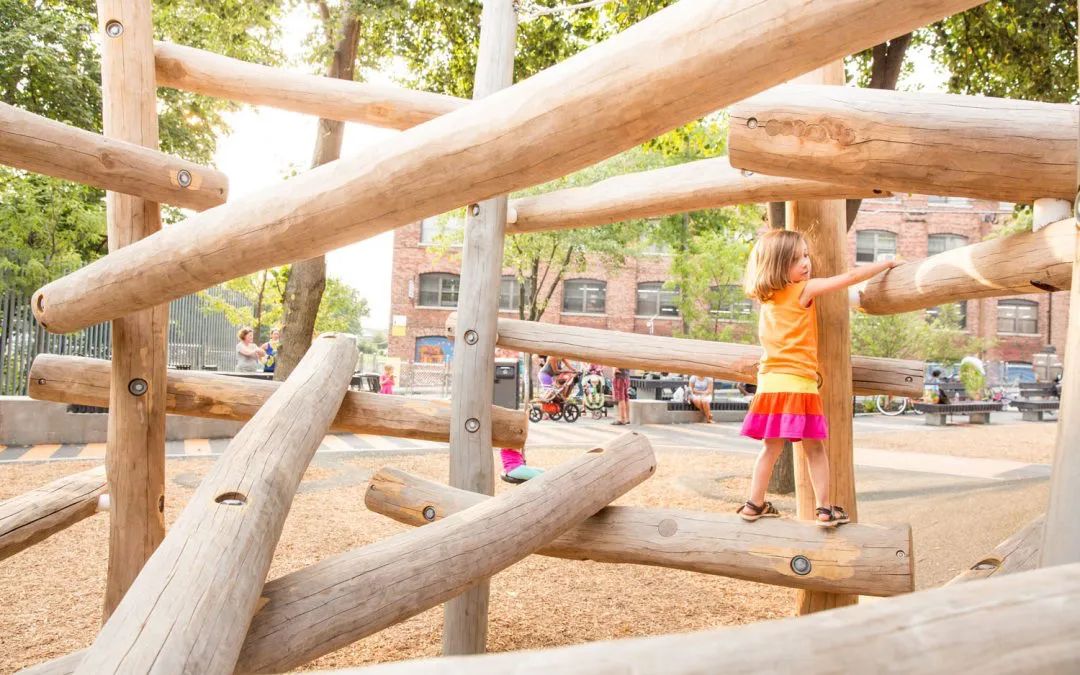 兒童遊樂場Hoyt-Sullivan Park Playground／Earthscape+Klopfer Martin Design Group