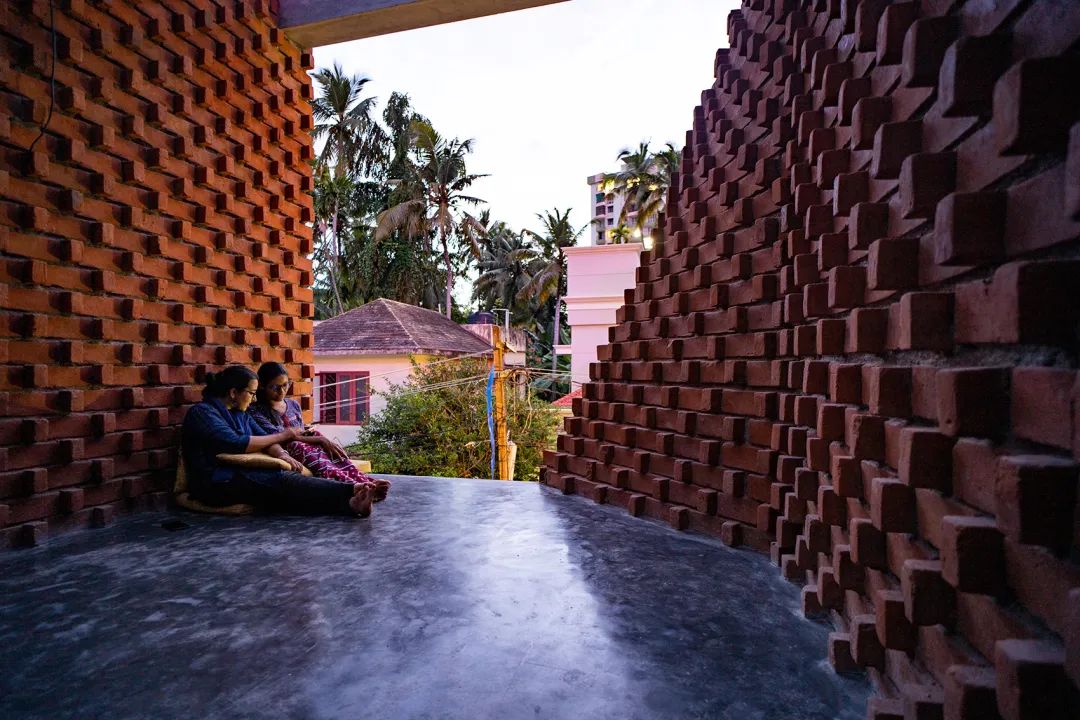 印度磚造旋轉屋 India Brick Building Pirouette House／Wallmakers