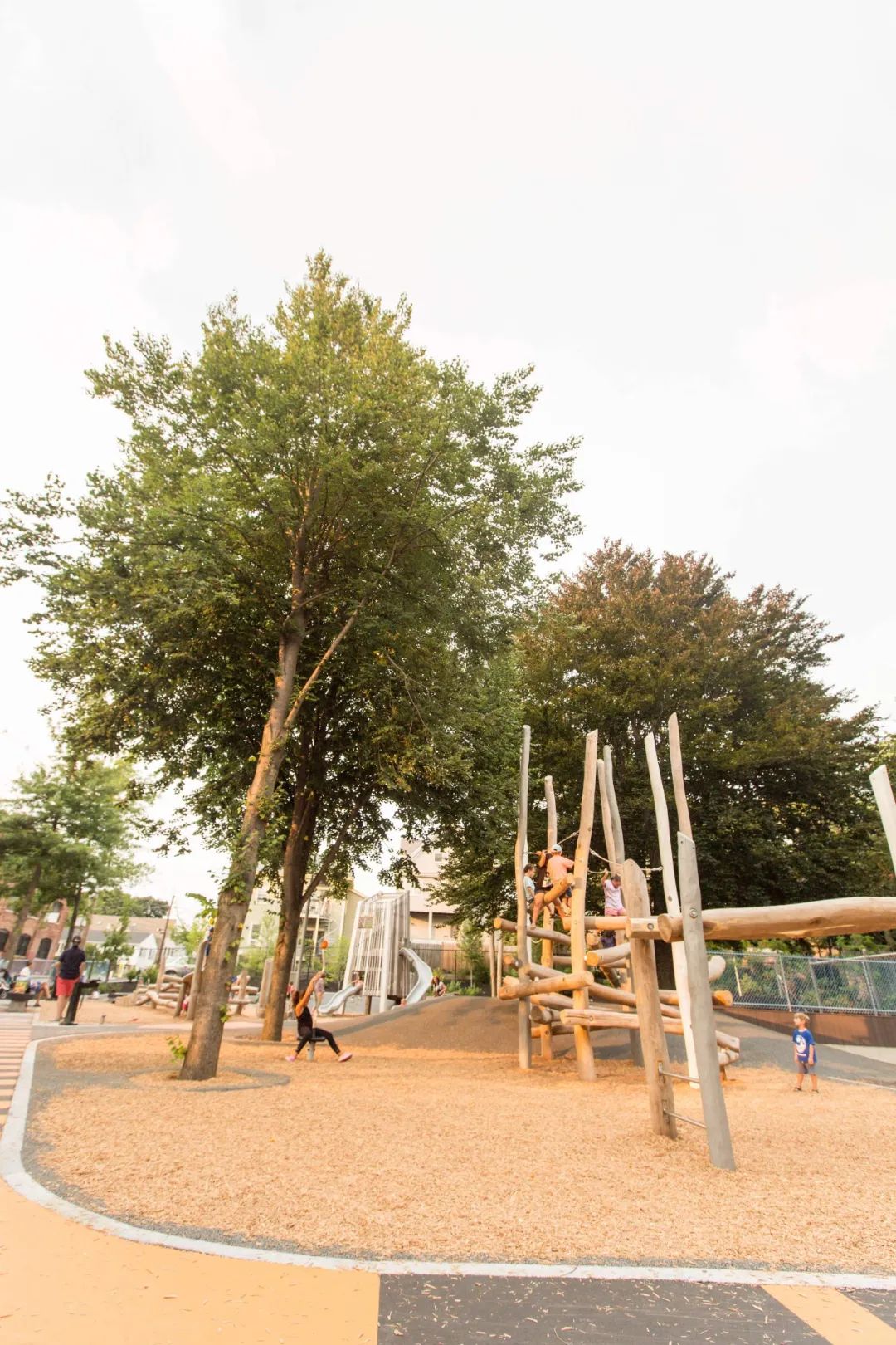兒童遊樂場Hoyt-Sullivan Park Playground／Earthscape+Klopfer Martin Design Group