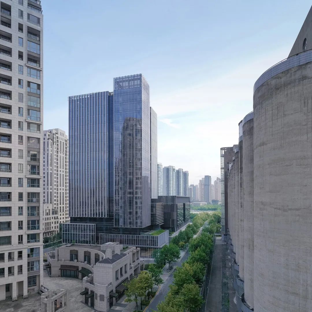 新舊縫合的街區 © 是然建築攝影 上海浦東民生碼頭E15-3街區城市再生/EID Arch 姜平工作室