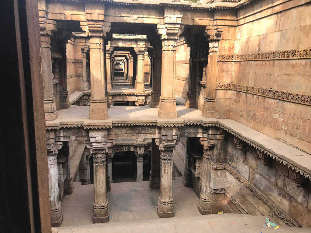 印度阿達拉傑階梯水井 The Adalaj Stepwell