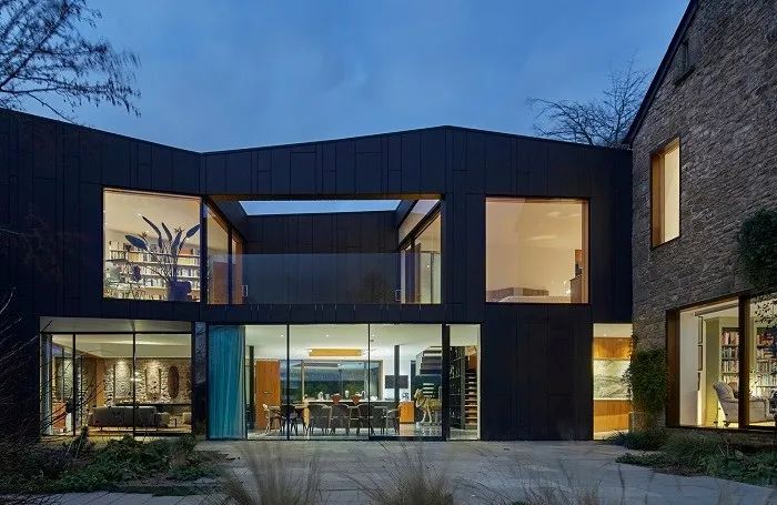 House on the Hill (Gloucestershire) by Alison Brooks Architects