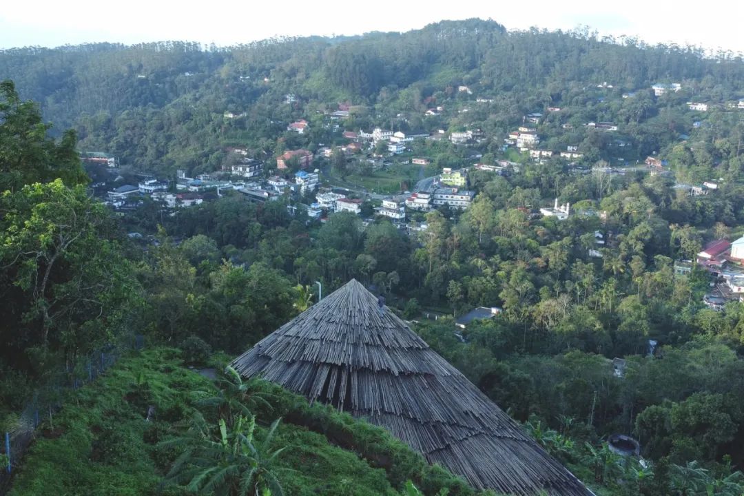 印度岩架住宅 Houses Peermade, India The Ledge／Wallmakers