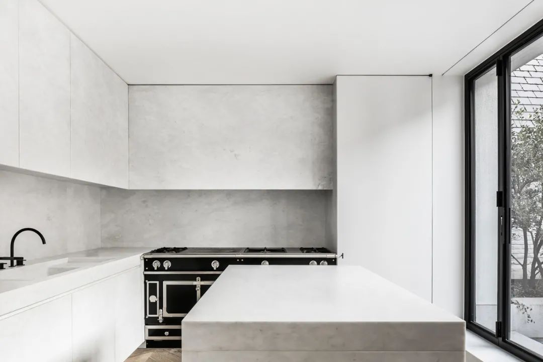 Belgium Antwerpen MK HOUSE interior design 比利時安特衛普 公寓室內設計／Nicolas Schuybroek