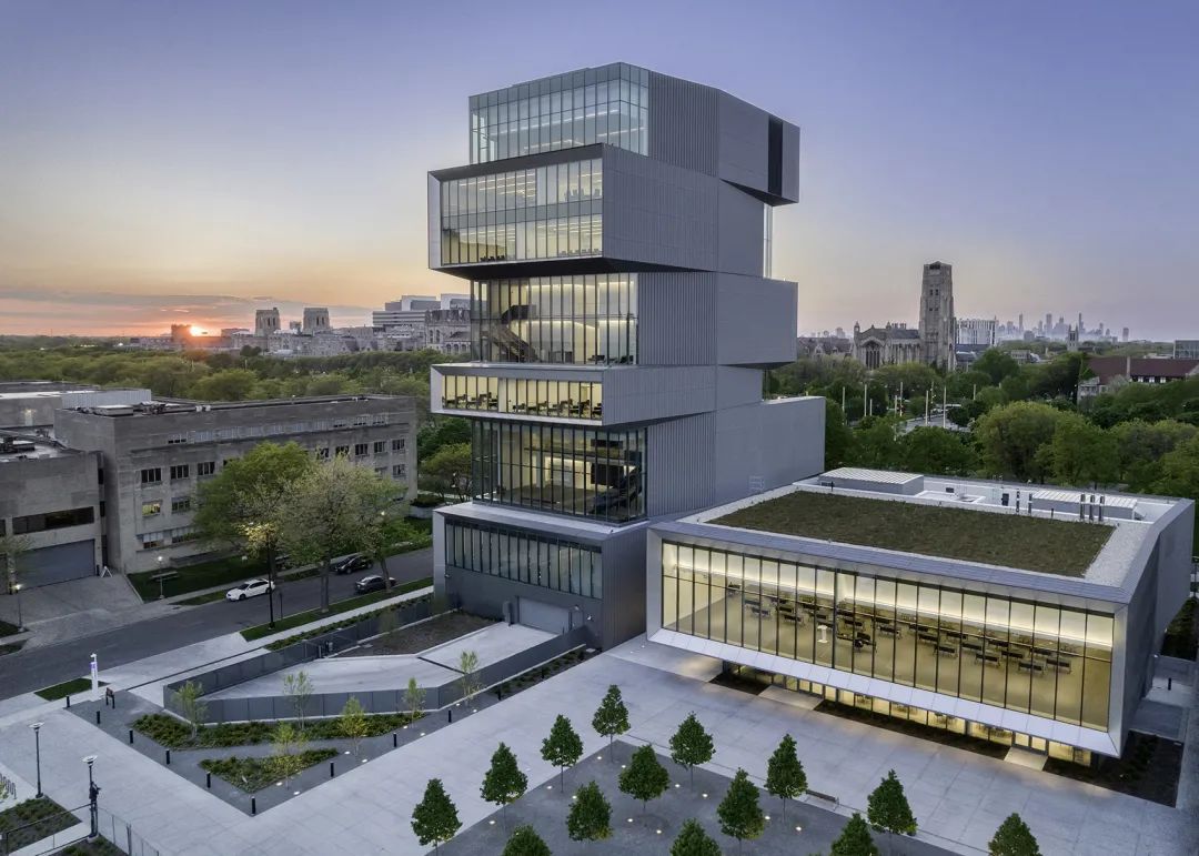 所有公共空間和會議室都設有大面玻璃 glass wall 芝加哥大學大衛·魯賓斯坦論壇大樓David M. Rubenstein Forum Chicago Univeristy／Diller Scofidio + Renfro