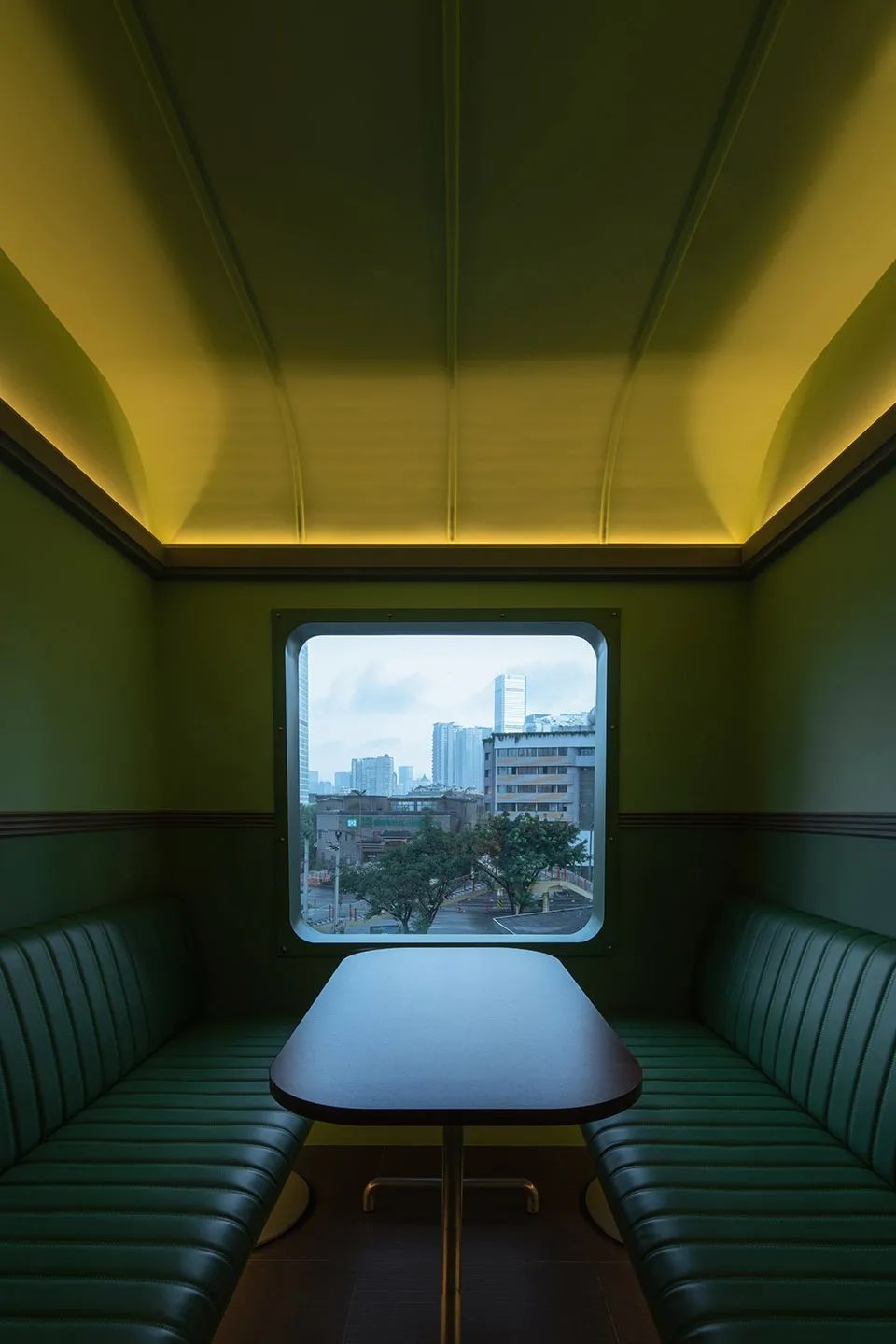 包廂內部 16HOURS Bar Restaurant Interior Design 餐酒館餐廳酒吧室內設計／ARSOO Design