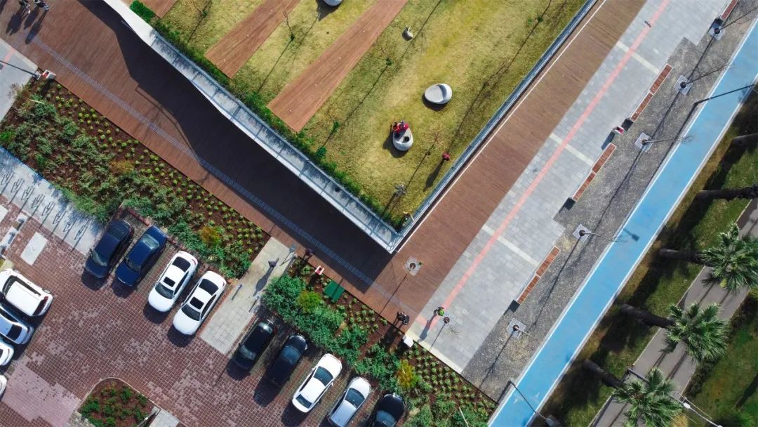 停車場 parking 土耳其水岸景觀空間改造 阿萊貝花園 Turkey İzmir Alaybey Garden waterfront landscape architecture design/Studio Evren Başbuğ