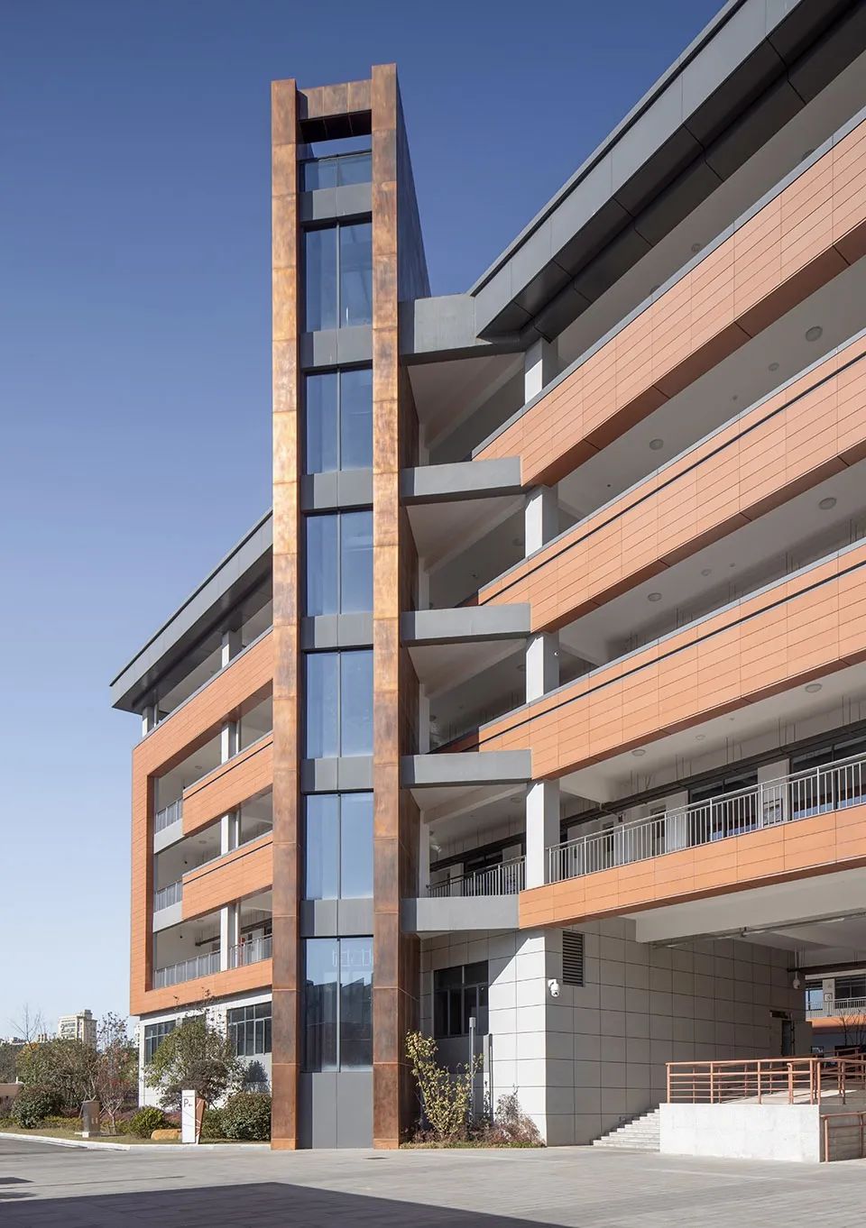 China School Campus Architecture Design 中國銅陵市十五中西湖校區及師範附小新校區／地平線建築設計