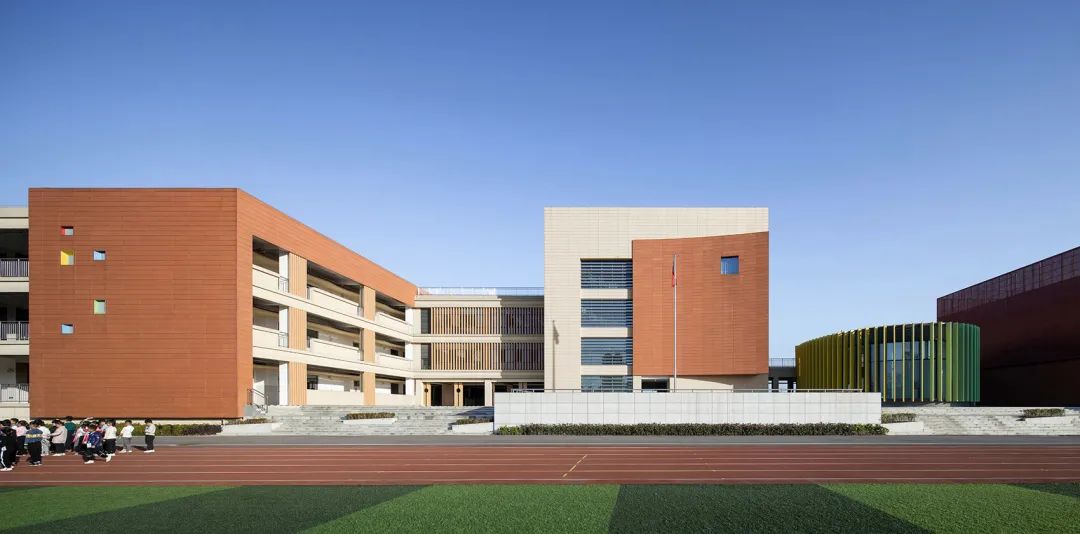 China School Campus Architecture Design 中國銅陵市十五中西湖校區及師範附小新校區／地平線建築設計