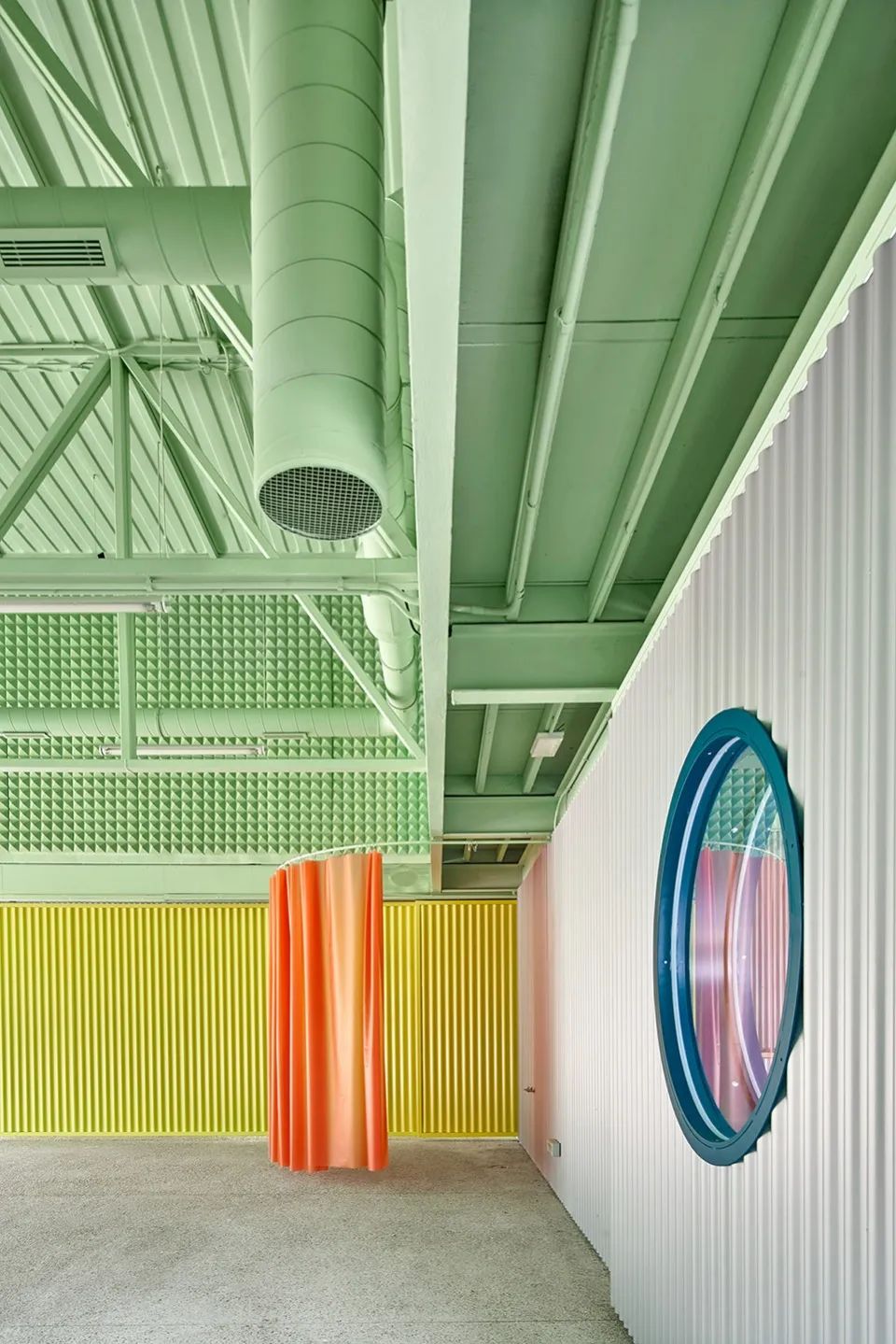 西班牙狗與人及其他物種訓練學校Educan School for Dogs, Humans and Other Species／Eeestudio + Lys Villalba