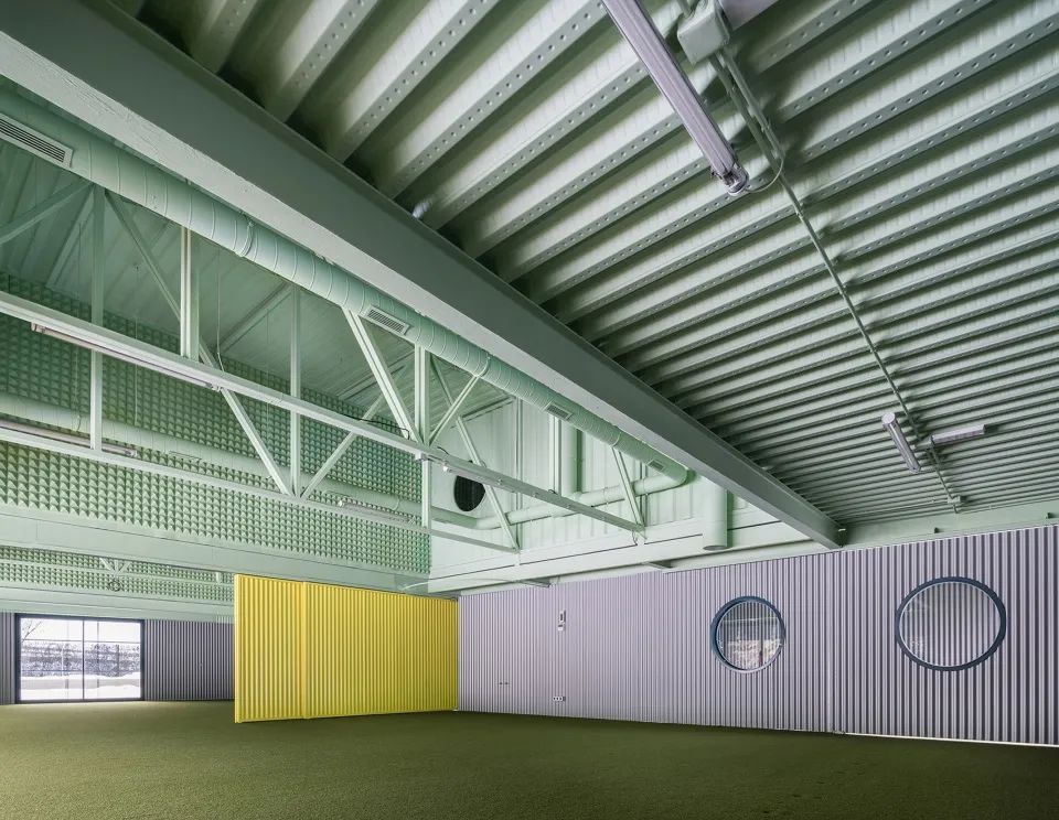西班牙狗與人及其他物種訓練學校Educan School for Dogs, Humans and Other Species／Eeestudio + Lys Villalba
