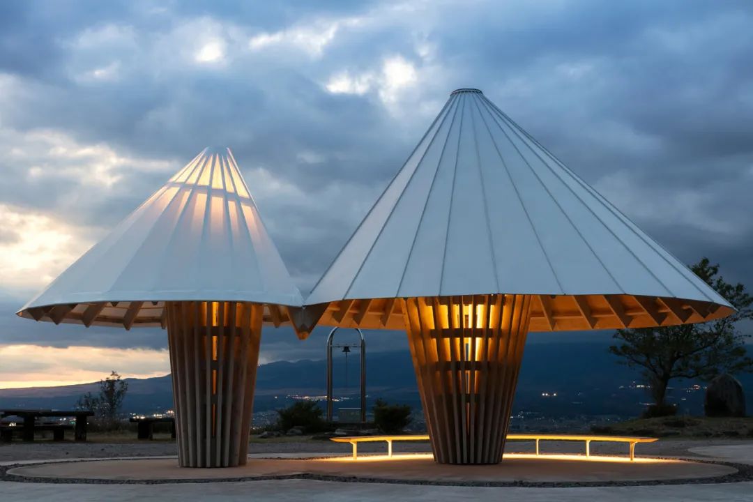 Mount Fuji Public Toilet  OATH HILL PARK 富士山公共廁所，誓いの丘公園／隈研吾 Kengo Kuma
