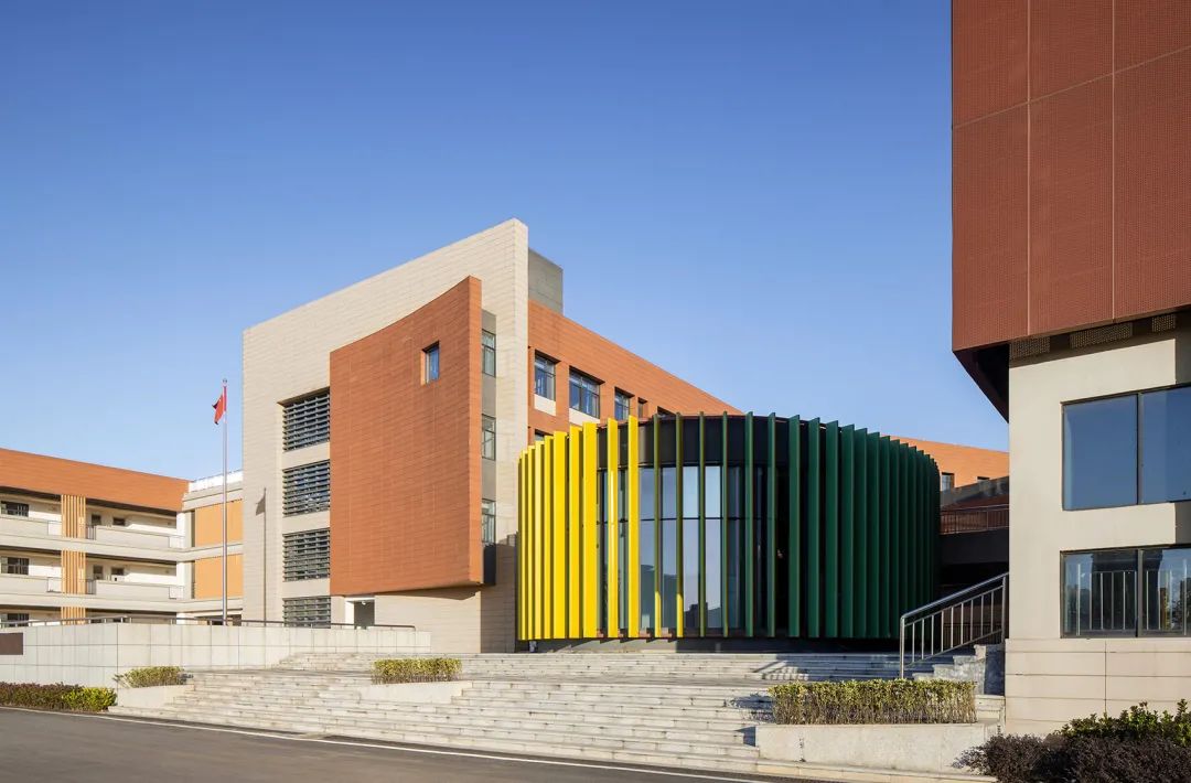 China School Campus Architecture Design 中國銅陵市十五中西湖校區及師範附小新校區／地平線建築設計