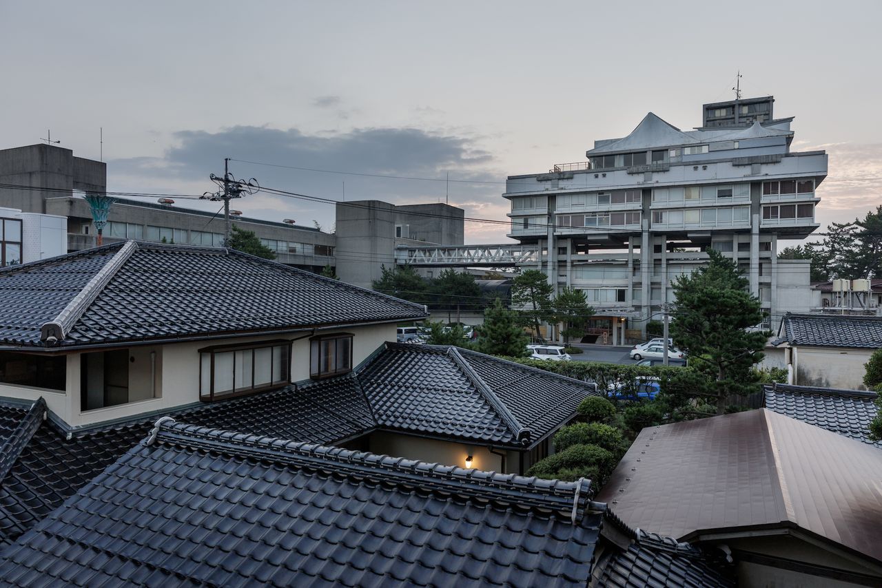 東光園  設計：菊竹清訓