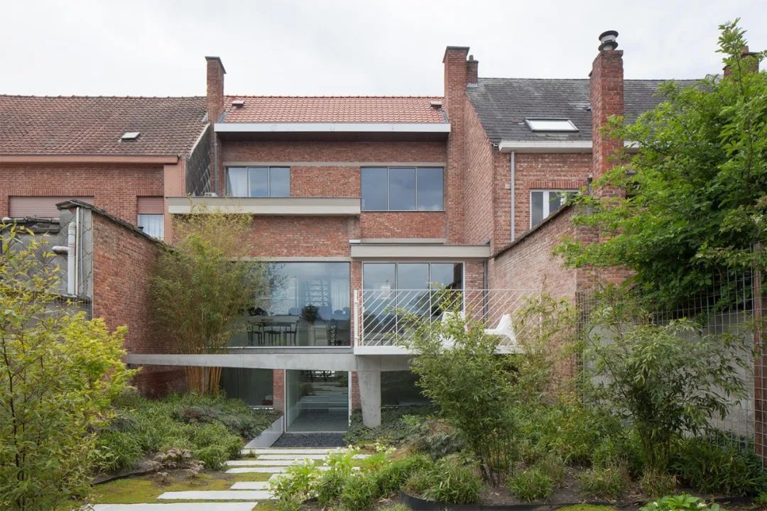 比利時私人住宅整修翻修 Belgium renovation House PVO／dmvA