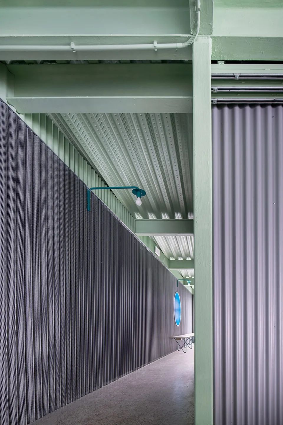 西班牙狗與人及其他物種訓練學校Educan School for Dogs, Humans and Other Species／Eeestudio + Lys Villalba