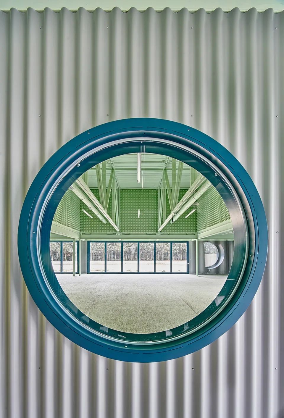 西班牙狗與人及其他物種訓練學校Educan School for Dogs, Humans and Other Species／Eeestudio + Lys Villalba