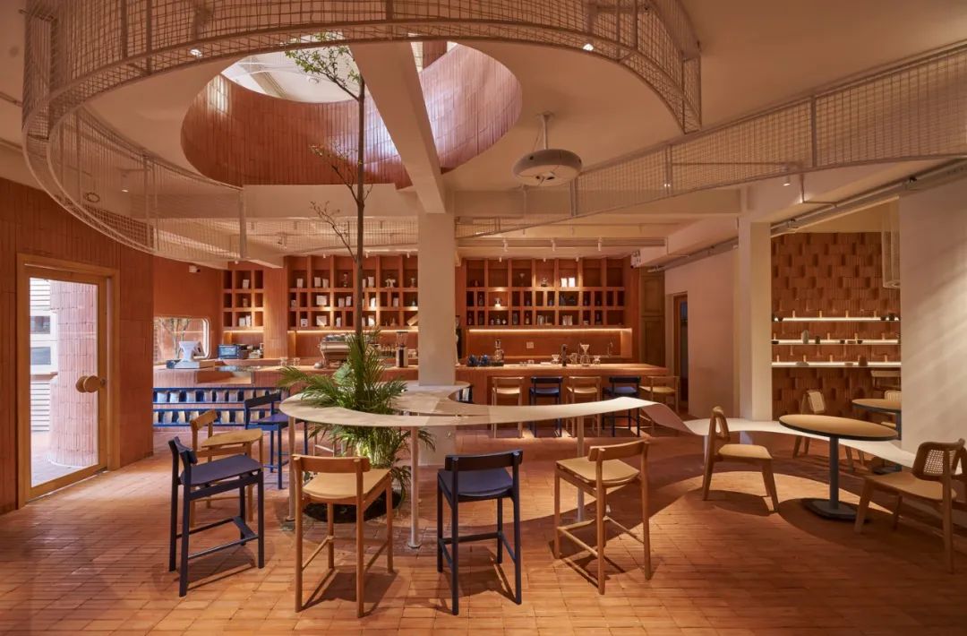 越南胡志明市兄弟咖啡烘焙館Anh Coffee Roastery 安氏咖啡烘焙坊／Red5studio