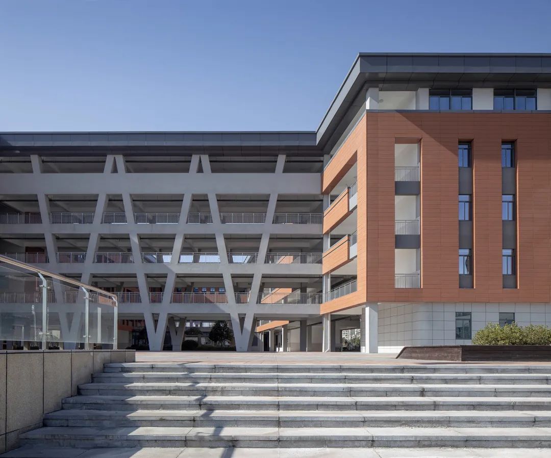 China School Campus Architecture Design 中國銅陵市十五中西湖校區及師範附小新校區／地平線建築設計