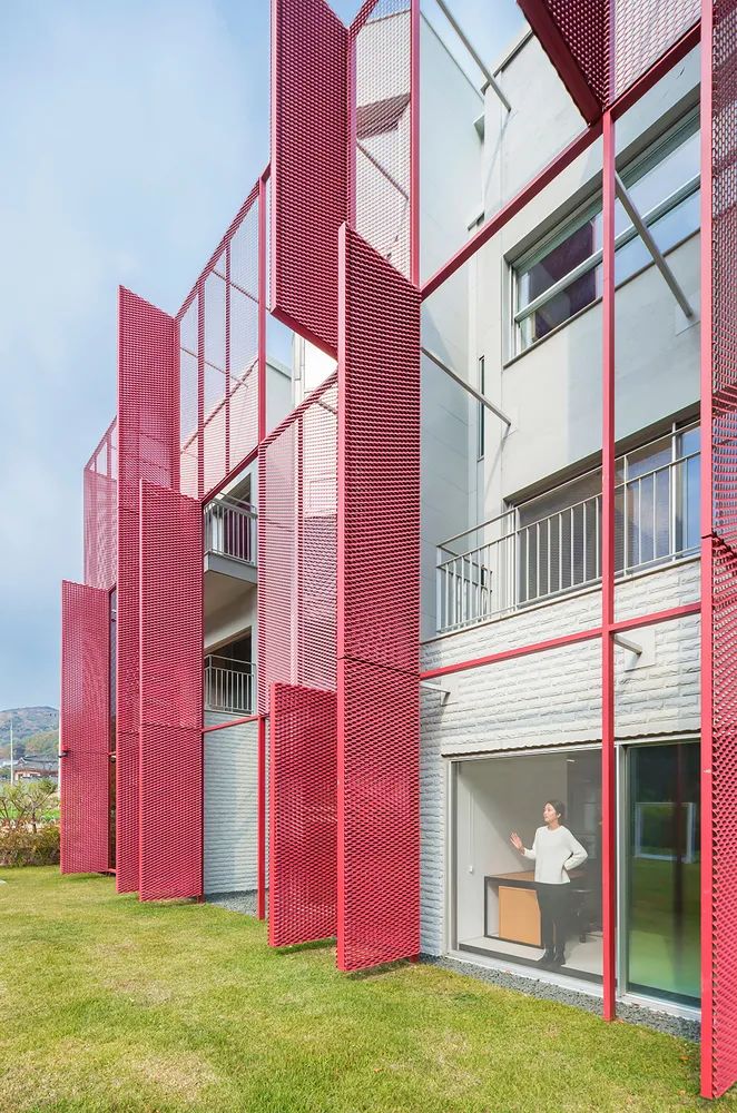 外立面使用擴張網 expanded metal mesh 首爾金谷洞辦公室室內設計改造 Seoul Office interior design/BCHO Architects Associates