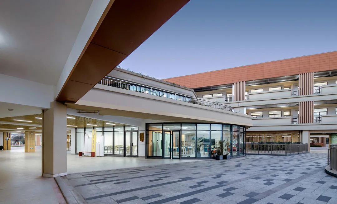China School Campus Architecture Design 中國銅陵市十五中西湖校區及師範附小新校區／地平線建築設計