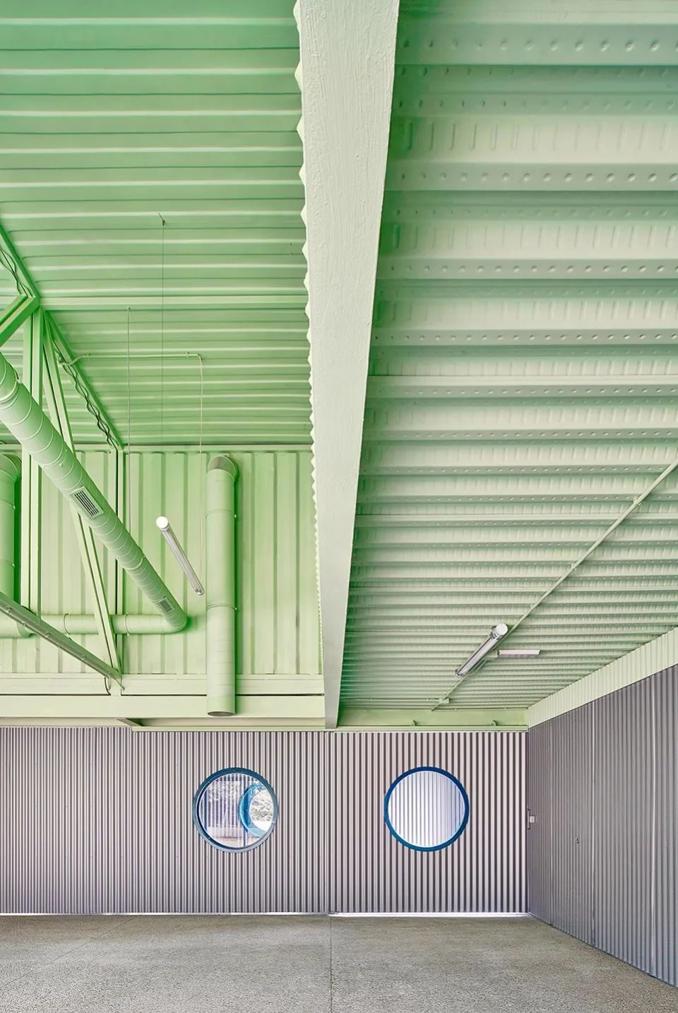 西班牙狗與人及其他物種訓練學校Educan School for Dogs, Humans and Other Species／Eeestudio + Lys Villalba