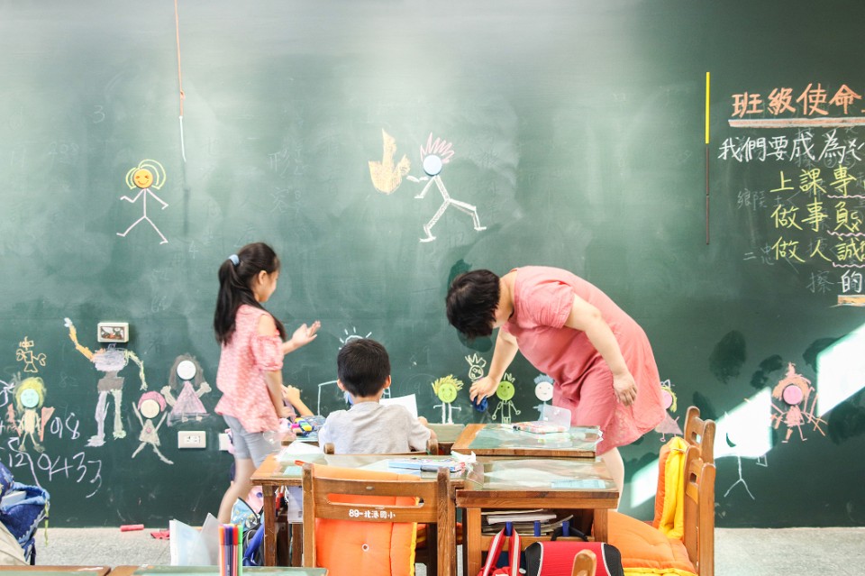 新北市汐止區北港小學教室改造計畫 classroom interior design／共序工事 Üroborus_studioLab