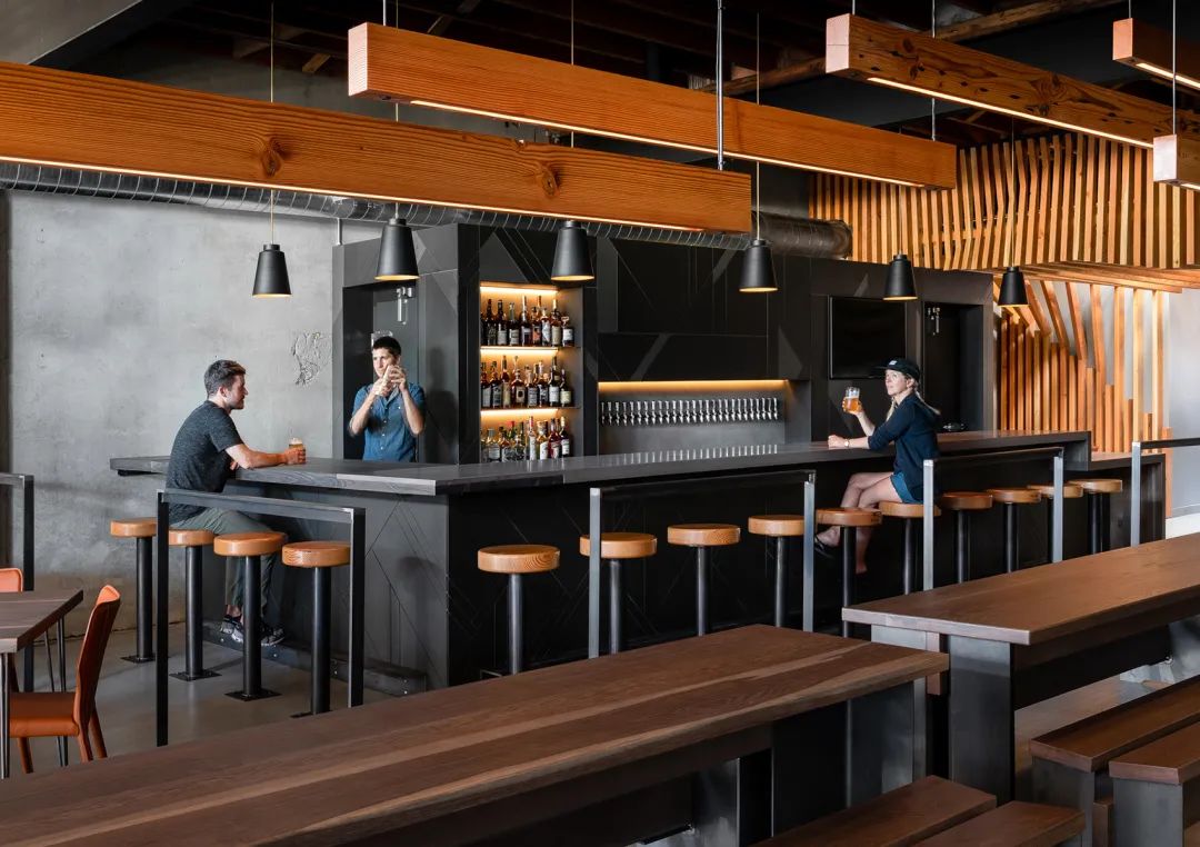 餐廳內設置多種座位 美國餐廳室內設計 Edmonds Leftcraft Restaurant interior／Graham Baba Architects