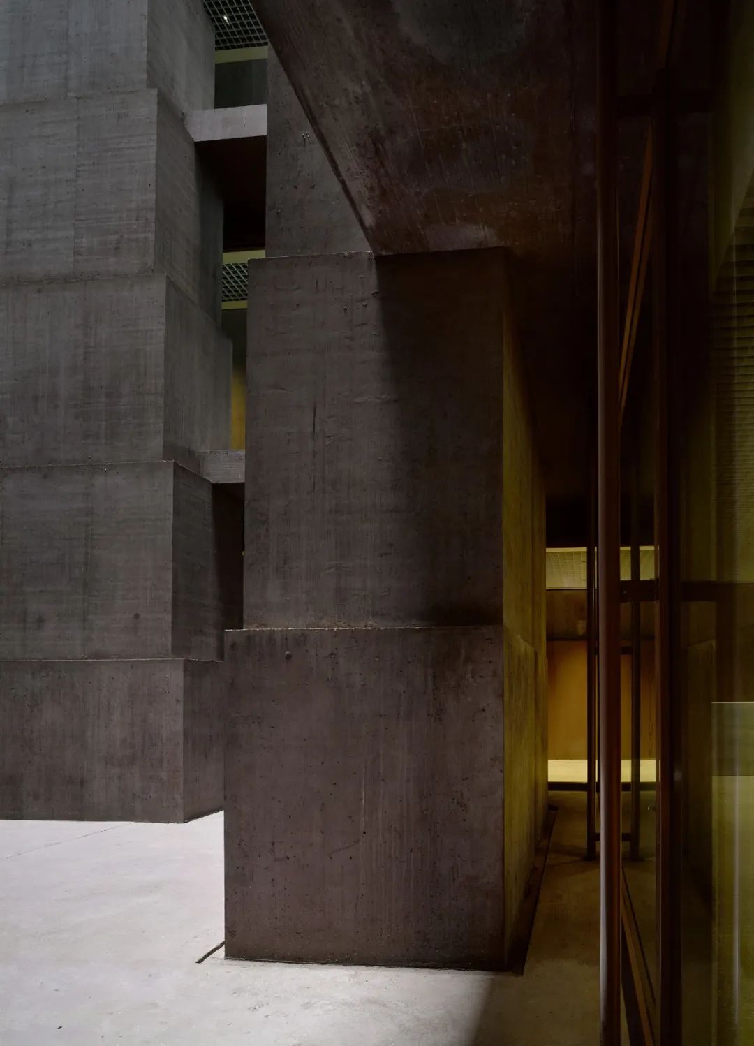 瑞士保險公司辦公大樓Baloise Insurance Company Office Tower／Valerio Olgiati