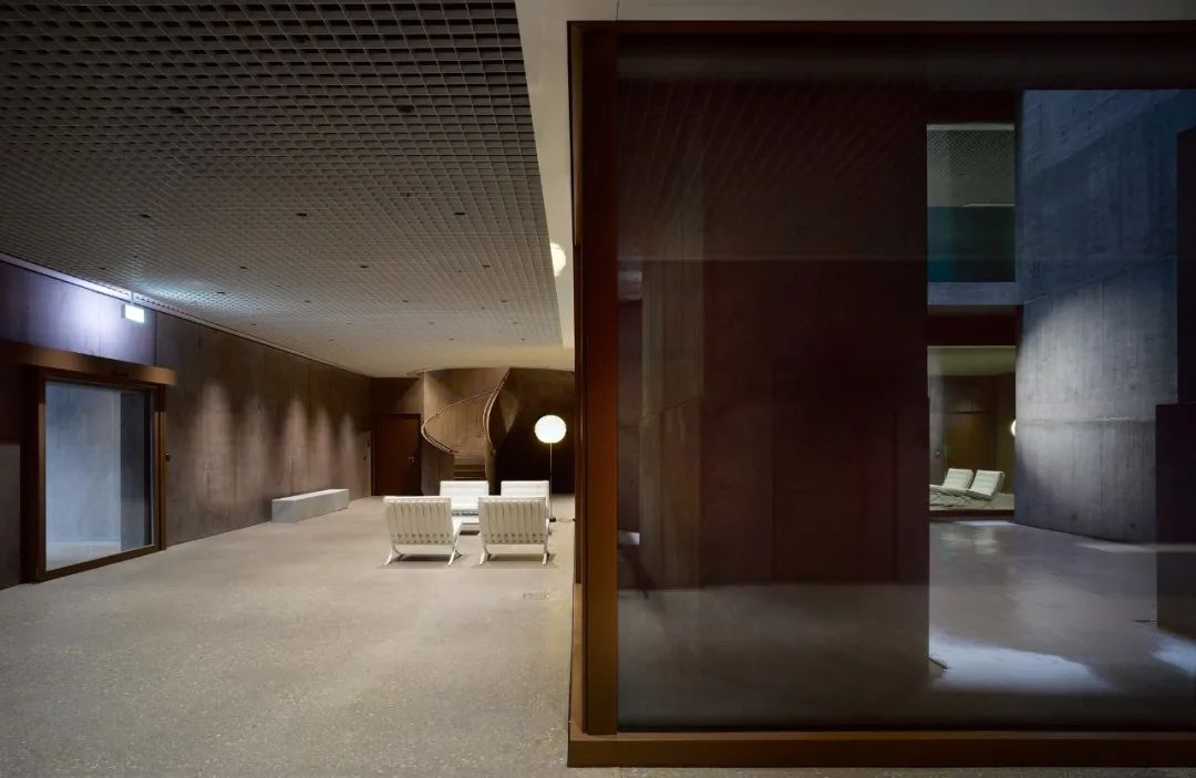 瑞士保險公司辦公大樓Baloise Insurance Company Office Tower／Valerio Olgiati