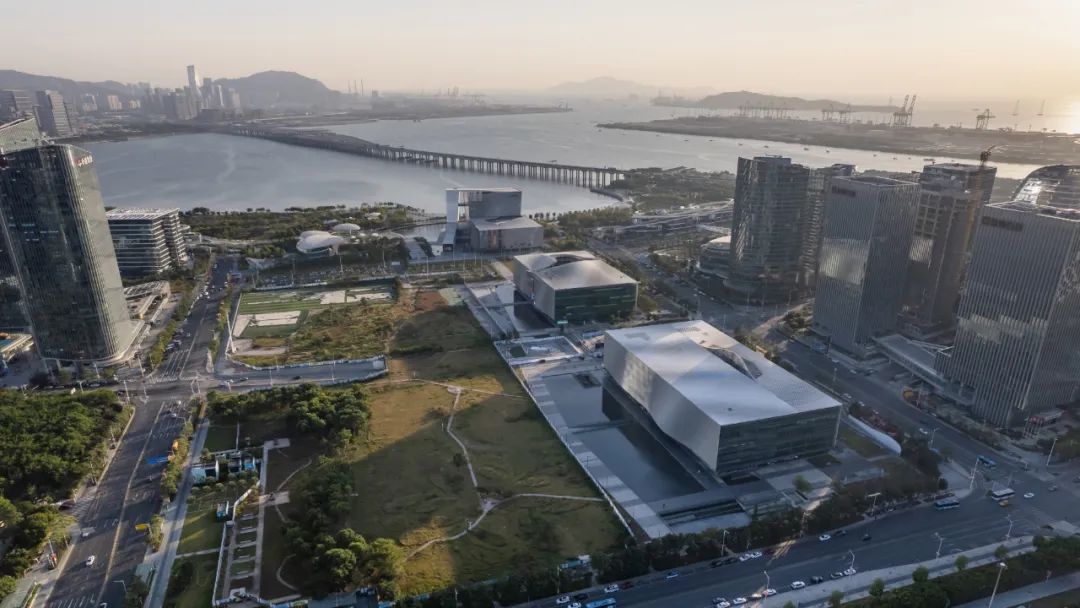 深圳寶安文化區表演藝術中心／嚴迅奇建築師事務所