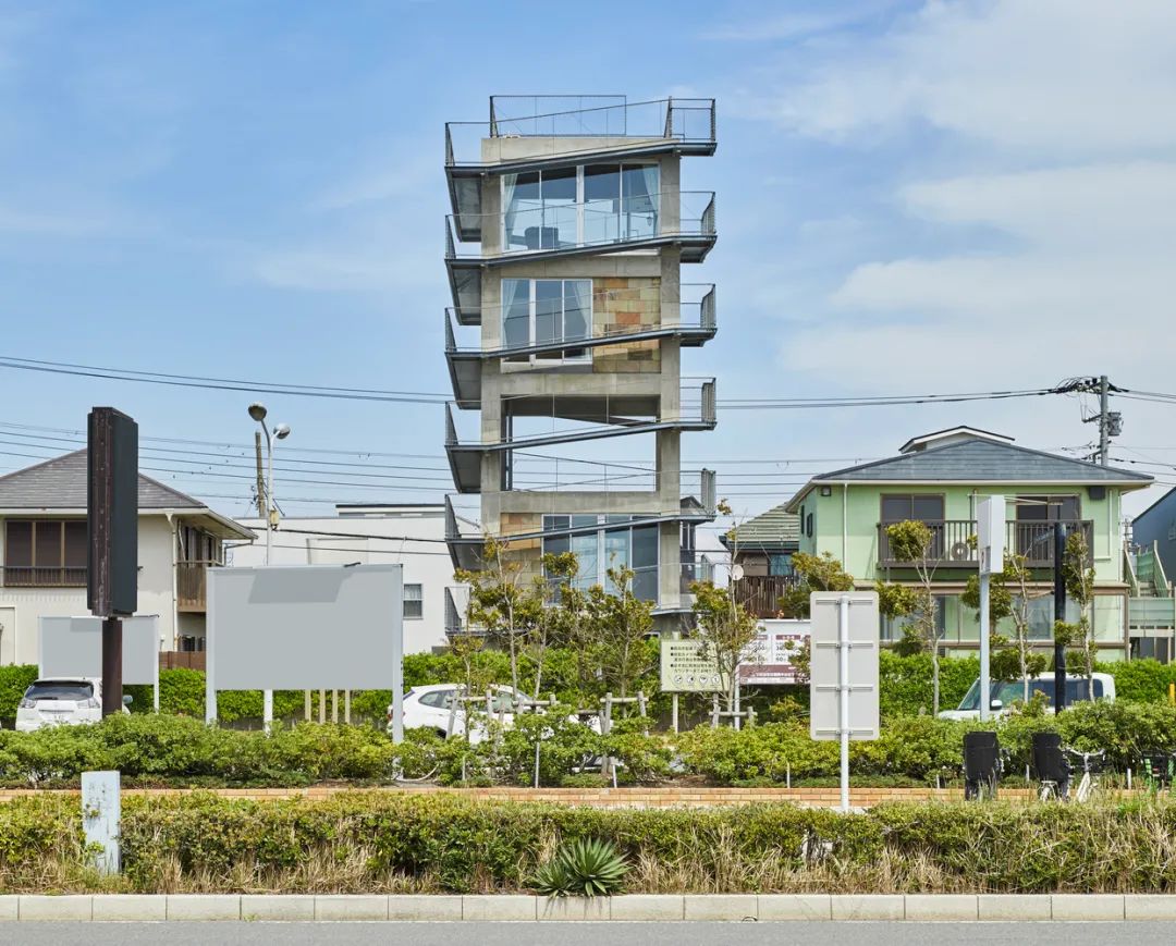 湘南海濱私人住宅KUGENUMA-Y Japan Ramp House／KANIUE 可児公一＋植美雪