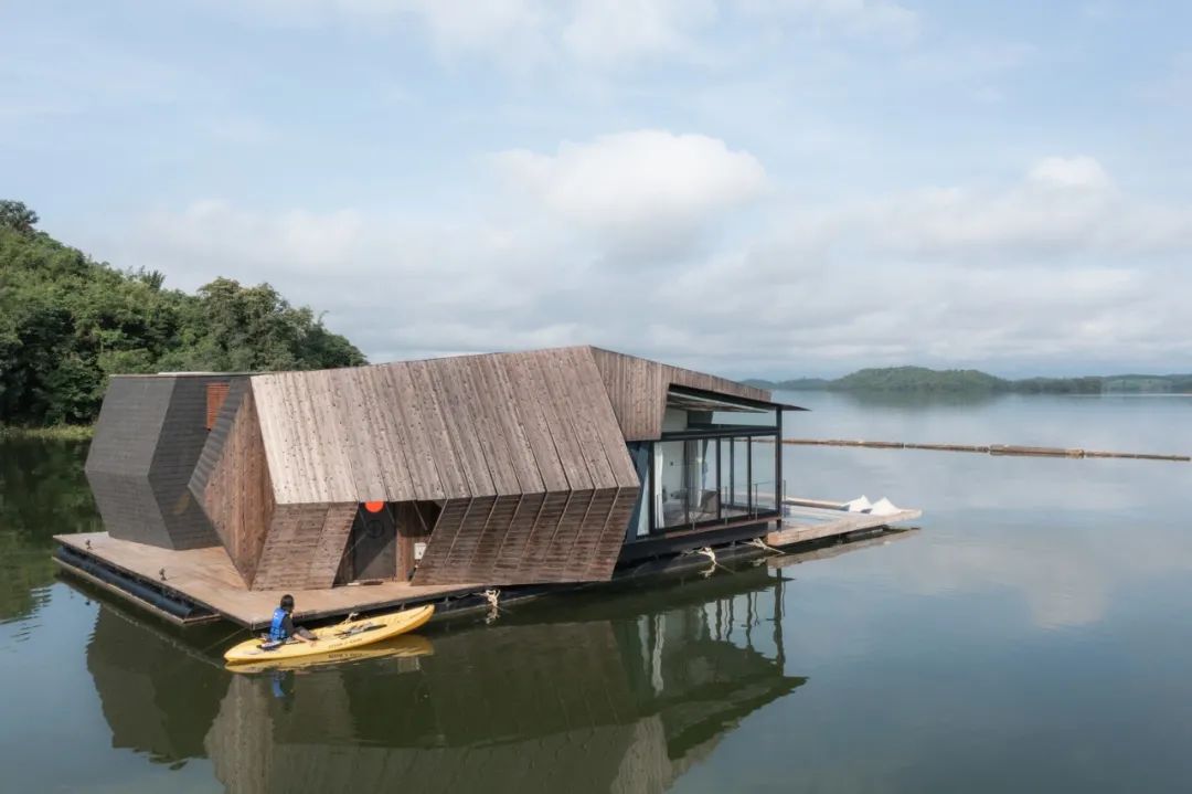 泰國水上竹筏度假小屋 Thailand raft house PLA2／Dersyn Studio