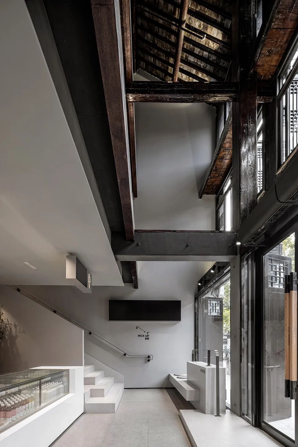 入口空間 喜茶無錫南長街靈感特色店餐廳室內設計／UND設計事務所
