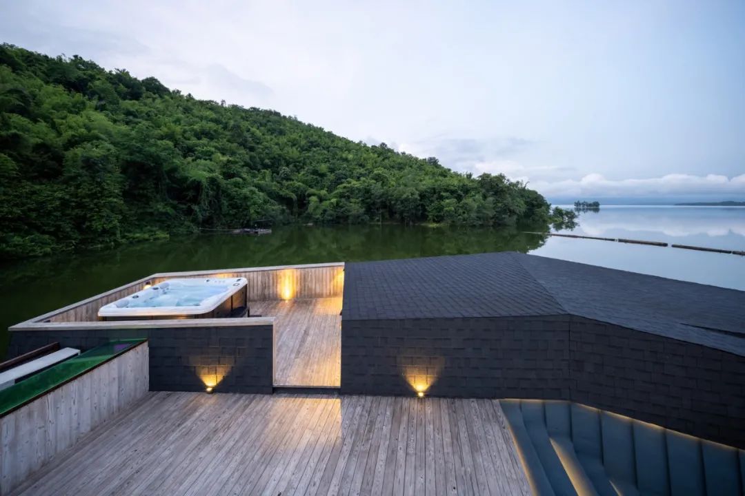 泰國水上竹筏度假小屋 Thailand raft house PLA2／Dersyn Studio