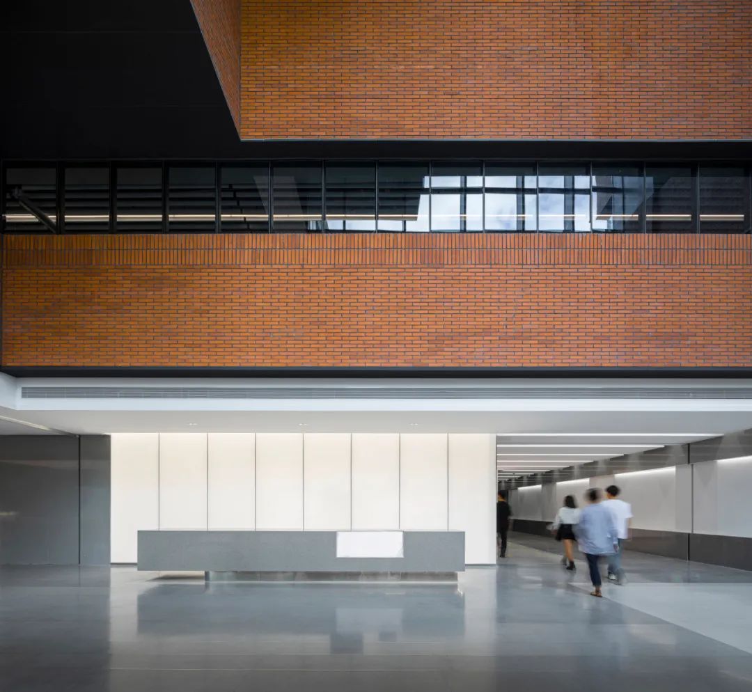 Beijing Old Buidling Renovation 北京舊藍潤大廈改造，成府路150號／URBANUS都市實踐