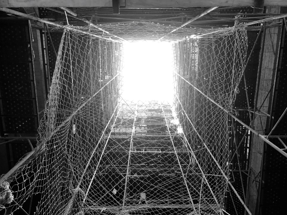 中庭挑空天井施工相片 豐原行道會／張景堯聯合建築師事務所