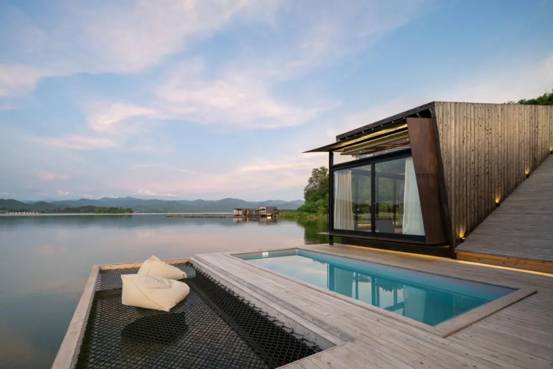 泰國水上竹筏度假小屋 Thailand raft house PLA2／Dersyn Studio