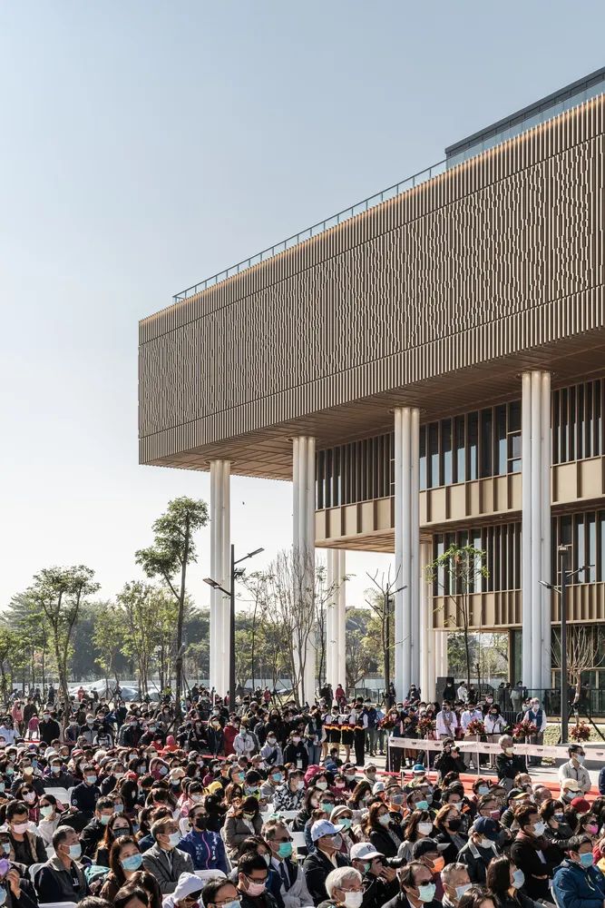 台南市立圖書館總館／Mecanoo + 張瑪龍陳玉霖聯合建築師事務所